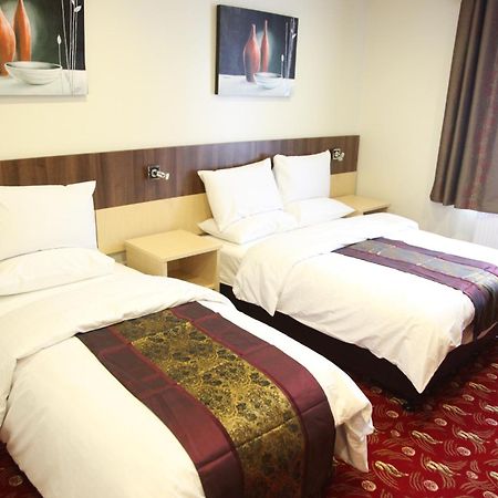 Cambridge Hotel Хъдърсфийлд Екстериор снимка