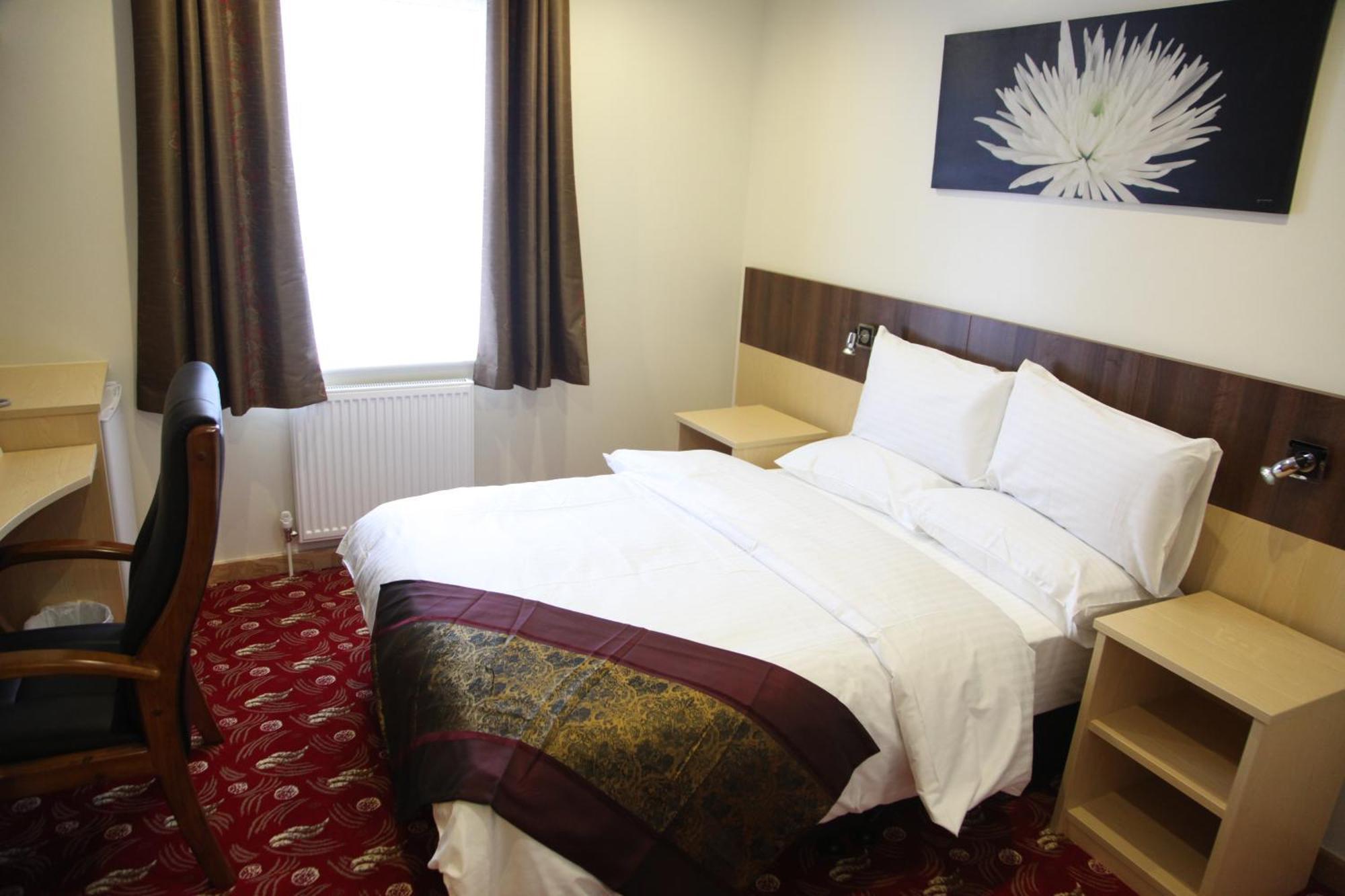 Cambridge Hotel Хъдърсфийлд Екстериор снимка