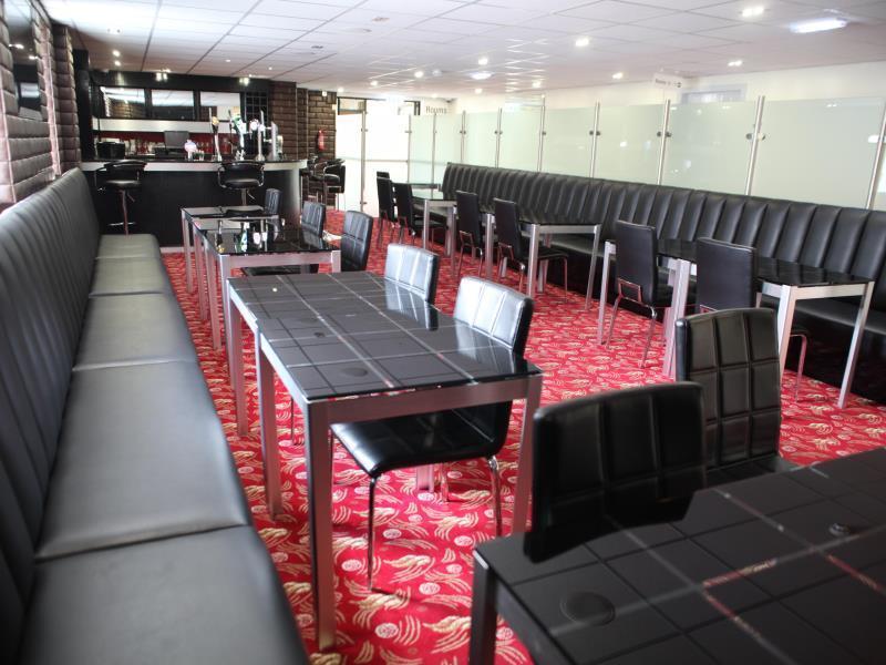 Cambridge Hotel Хъдърсфийлд Екстериор снимка