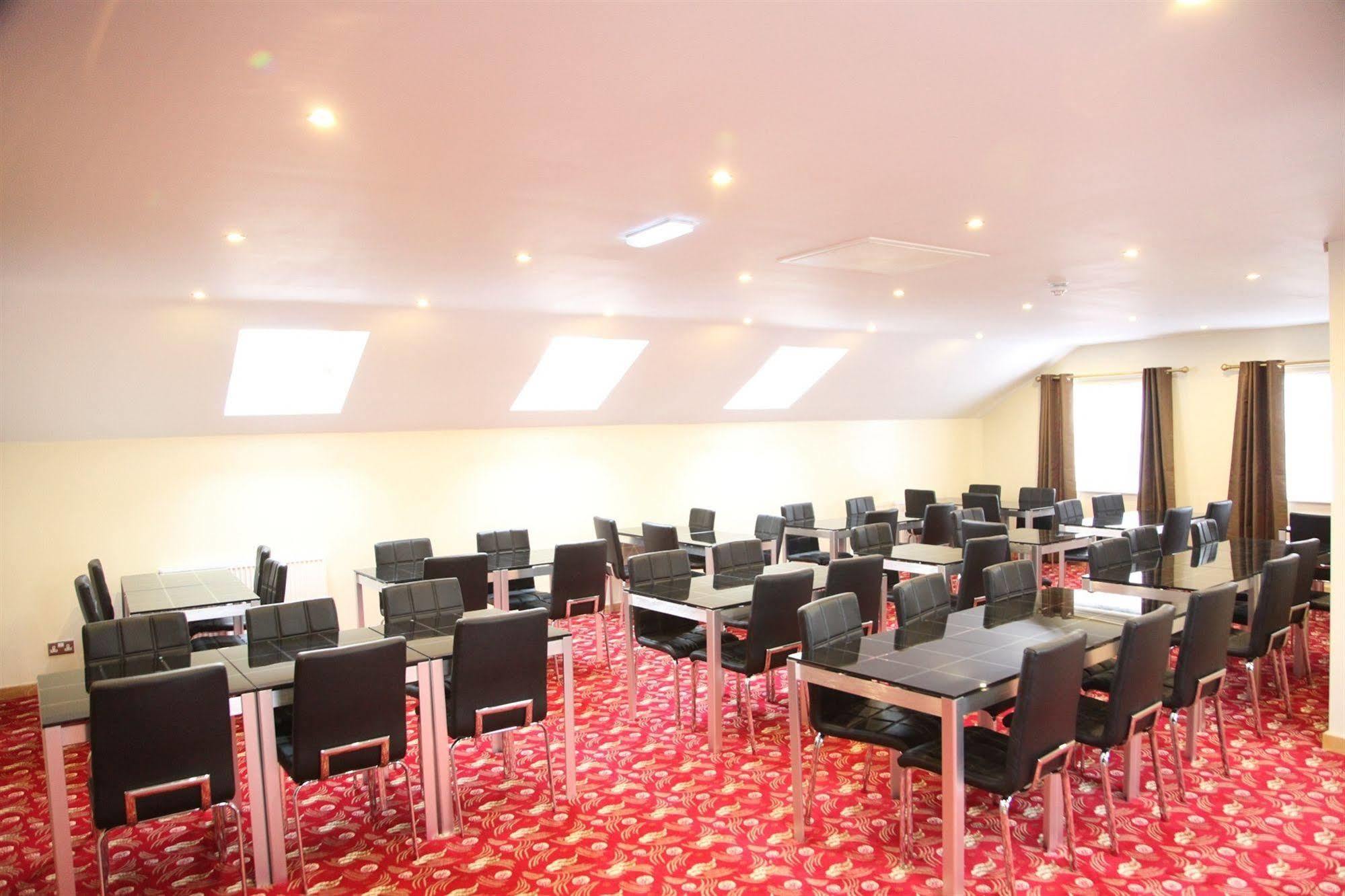 Cambridge Hotel Хъдърсфийлд Екстериор снимка